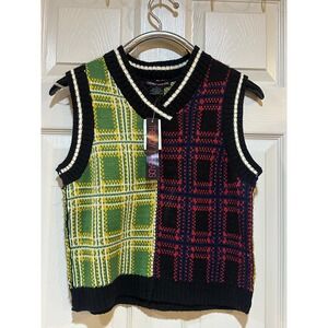 Trendy Threads Plaid Sweater Vest Green Red Split Color Block Knit V-Neck Medium